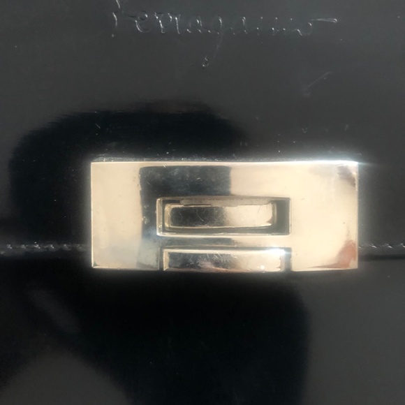 Salvatore Ferragamo bag - Picture 4 of 5